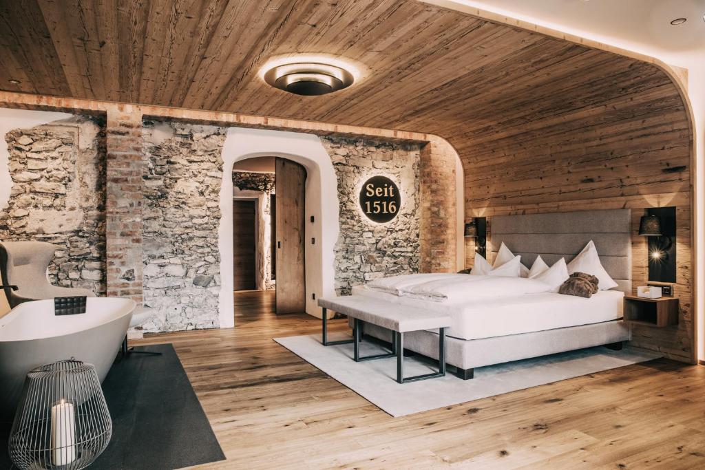 Hotel Klosterbräu, a fairy tale retreat